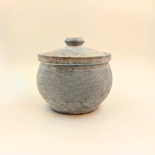 500 – 600 ML Soapstone Curd Pot | Traditional Storage for Fresh, Creamy Curd.