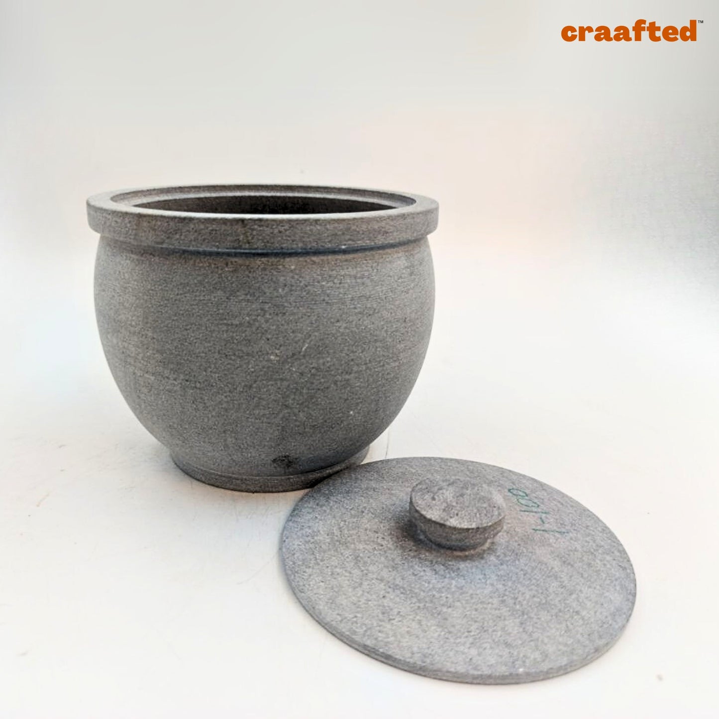 700 – 800 ML Soapstone Curd Pot | Traditional Storage for Fresh, Creamy Curd.
