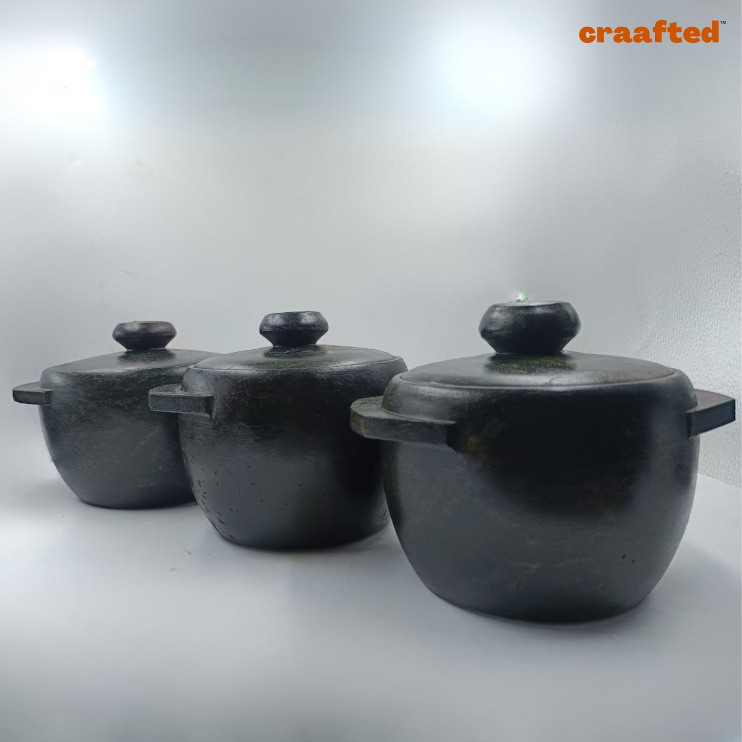 2.3 – 2.5 liter Cook & Serve Pot Handmade Natural Soapstone / Kalchatti | Open Fire and Gas Stove Compatible | Pre-Seasoned | With Lid